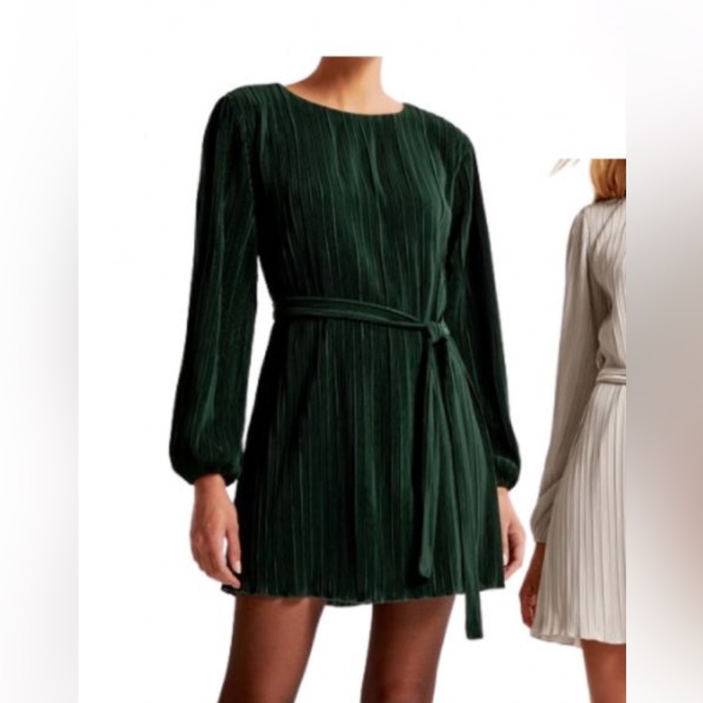Abercrombie & Fitch Green Long-Sleeve Satin Plisse Mini Dress